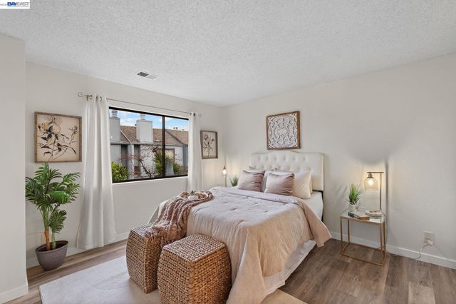 17999 Firestone Rd, Hayward, CA 94541