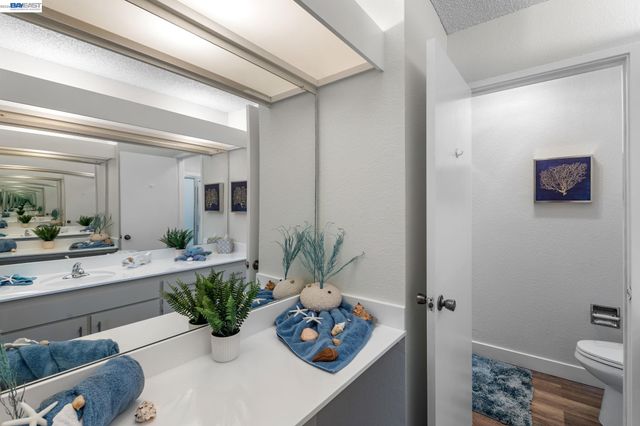 17999 Firestone Rd, Hayward, CA 94541