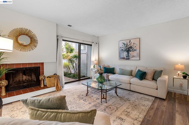 17999 Firestone Rd, Hayward, CA 94541