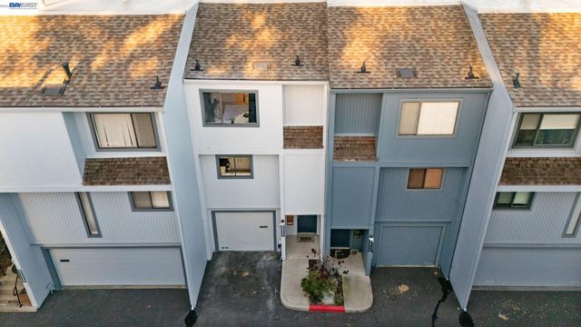 17999 Firestone Rd, Hayward, CA 94541