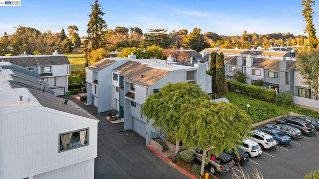 17999 Firestone Rd, Hayward, CA 94541