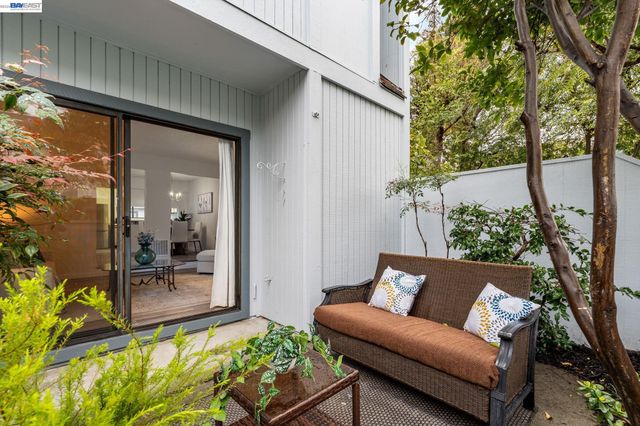 17999 Firestone Rd, Hayward, CA 94541