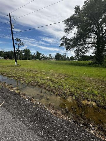 1130 N Perkins Ferry Road N, Lake Charles, LA 70611