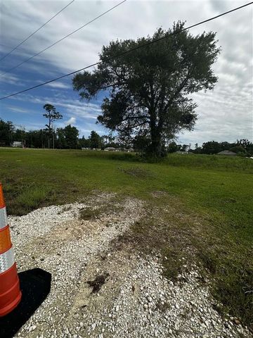 1130 N Perkins Ferry Road N, Lake Charles, LA 70611