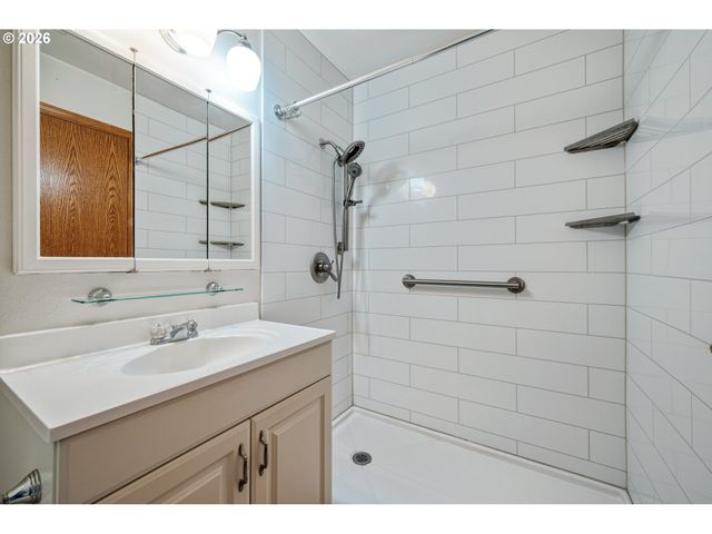 3108 LOUISIANA St, Longview, WA 98632