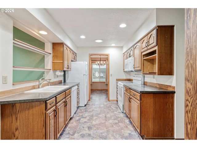 3108 LOUISIANA St, Longview, WA 98632