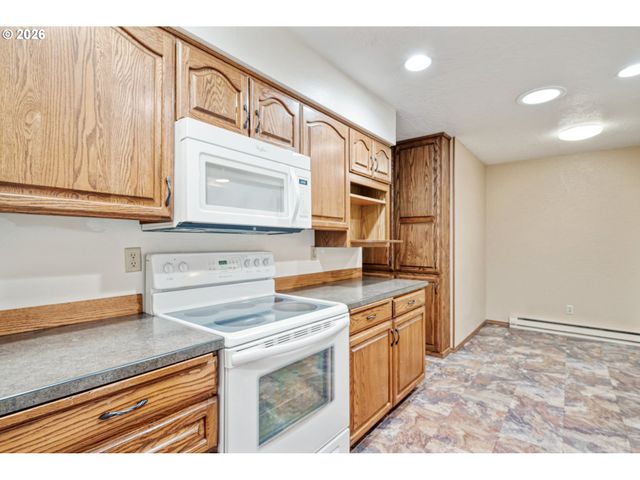 3108 LOUISIANA St, Longview, WA 98632