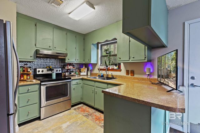 101 Sandcrest Circle, Daphne, AL 36526