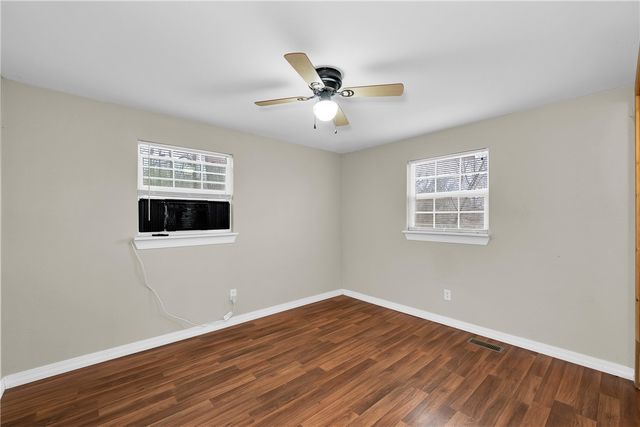 16774 Joy Loop, Lowell, AR 72745