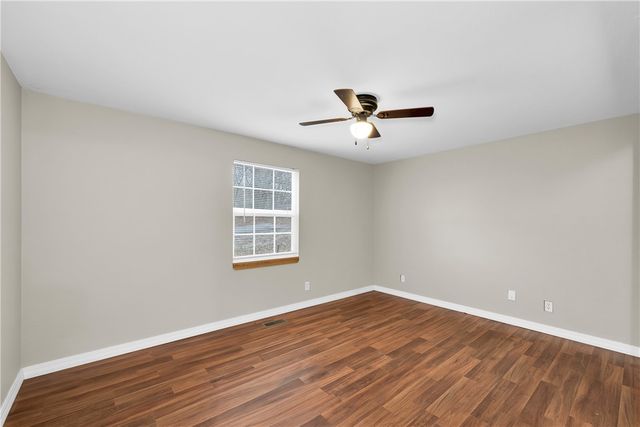 16774 Joy Loop, Lowell, AR 72745