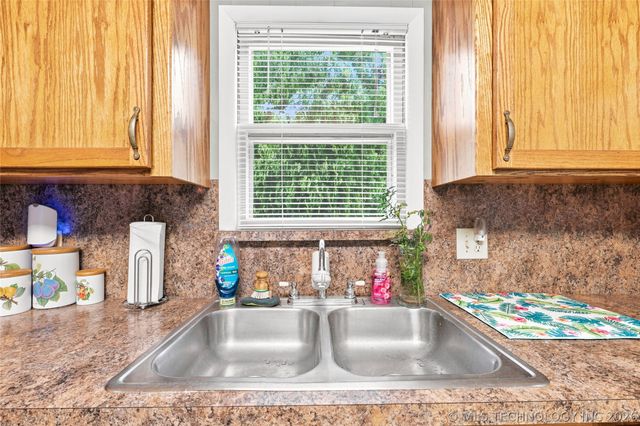 3030 W Flowery Mound, Mcalester, OK 74501