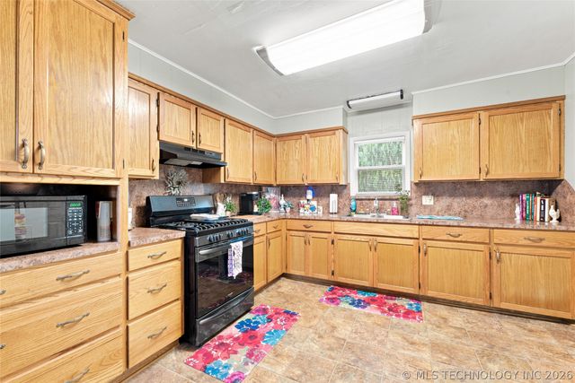 3030 W Flowery Mound, Mcalester, OK 74501
