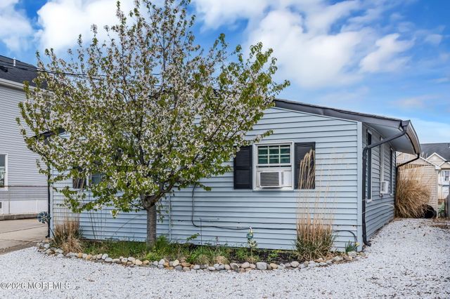 99 Lake Superior Drive, Little Egg Harbor, NJ 08087