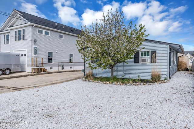 99 Lake Superior Drive, Little Egg Harbor, NJ 08087