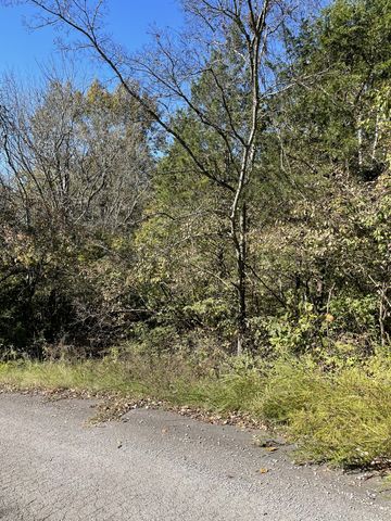 0 Due West Ave N, Madison, TN 37115