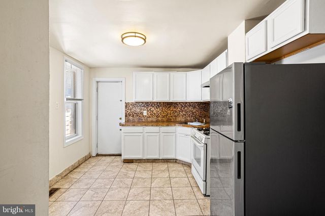 2420 W JEFFERSON ST, Philadelphia, PA 19121