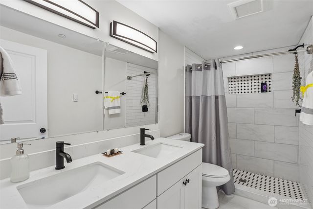 13428 6th Avenue S, Burien, WA 98168