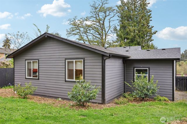 13428 6th Avenue S, Burien, WA 98168