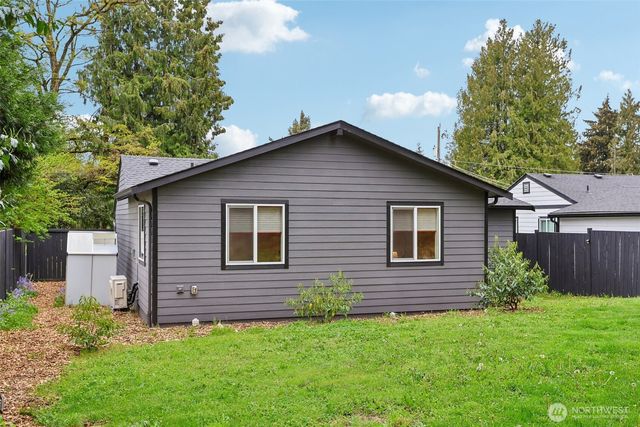 13428 6th Avenue S, Burien, WA 98168