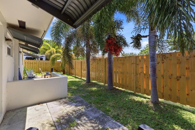 2708 Hinda Road 2708, West Palm Beach, FL 33403
