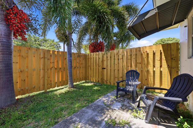 2708 Hinda Road 2708, West Palm Beach, FL 33403