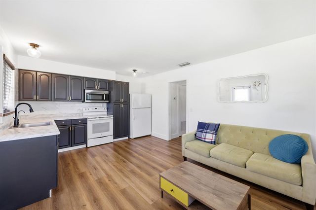 2708 Hinda Road 2708, West Palm Beach, FL 33403