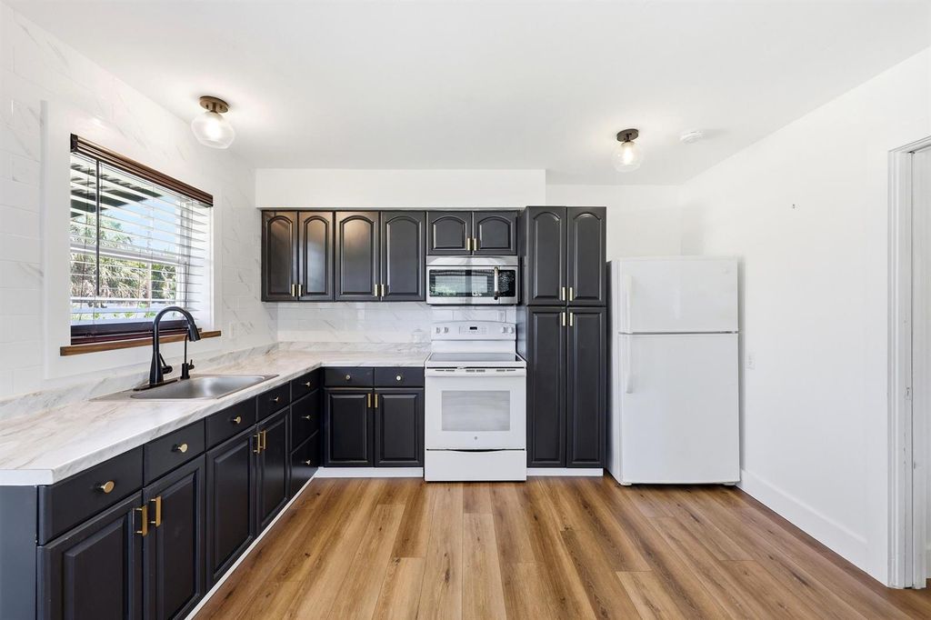 2708 Hinda Road 2708, West Palm Beach, FL 33403