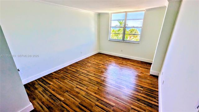 300 Bayview Drive 206, Sunny Isles Beach, FL 33160