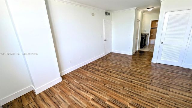 300 Bayview Drive 206, Sunny Isles Beach, FL 33160