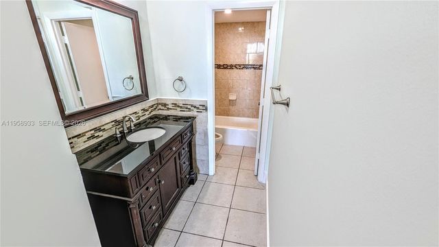 300 Bayview Drive 206, Sunny Isles Beach, FL 33160