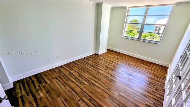 300 Bayview Drive 206, Sunny Isles Beach, FL 33160