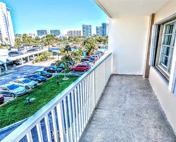 300 Bayview Drive 206, Sunny Isles Beach, FL 33160