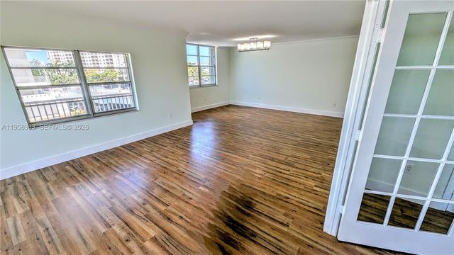 300 Bayview Drive 206, Sunny Isles Beach, FL 33160