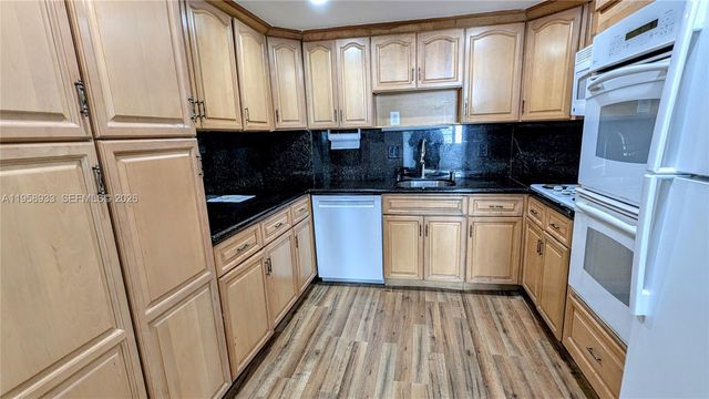 300 Bayview Drive 206, Sunny Isles Beach, FL 33160