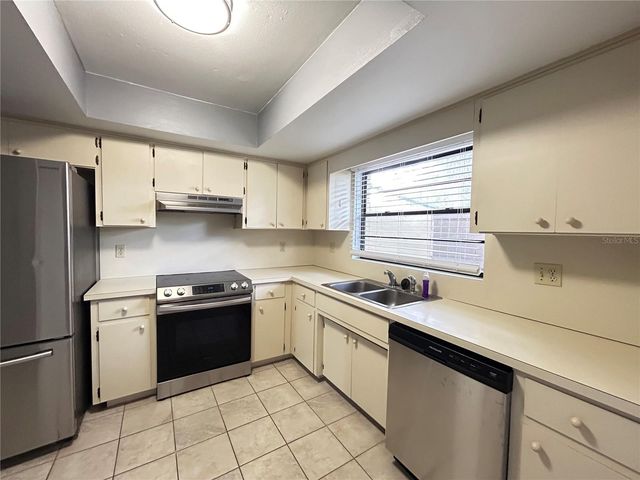 1026 MEDINAH DRIVE, Winter Haven, FL 33884