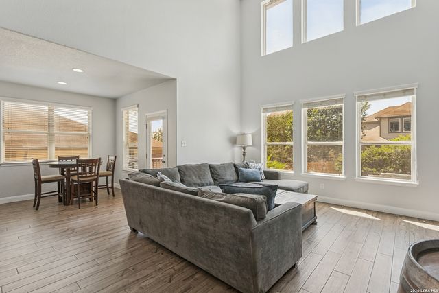 3814 Ox Eye Daisy, San Antonio, TX 78261