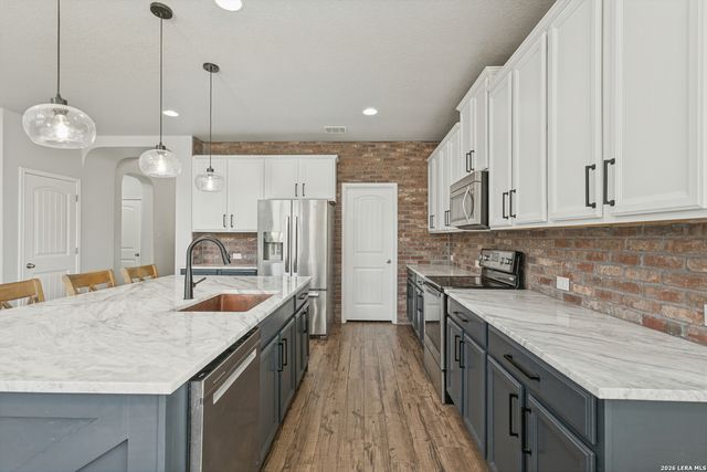 3814 Ox Eye Daisy, San Antonio, TX 78261