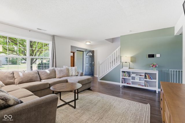18017 Captiva Way, Westfield, IN 46062