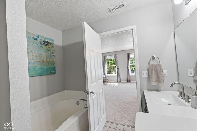 18017 Captiva Way, Westfield, IN 46062