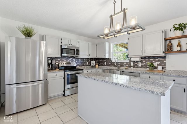 18017 Captiva Way, Westfield, IN 46062