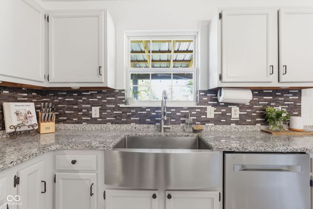 18017 Captiva Way, Westfield, IN 46062