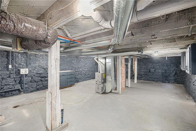 5809 E 16th Terrace, Kansas City, MO 64126