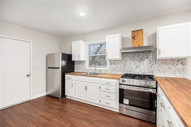 5809 E 16th Terrace, Kansas City, MO 64126