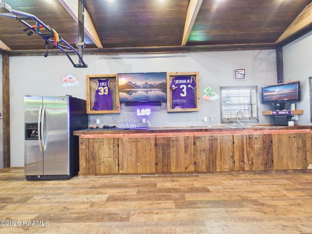 1001 Renella Simon Drive, Breaux Bridge, LA 70517