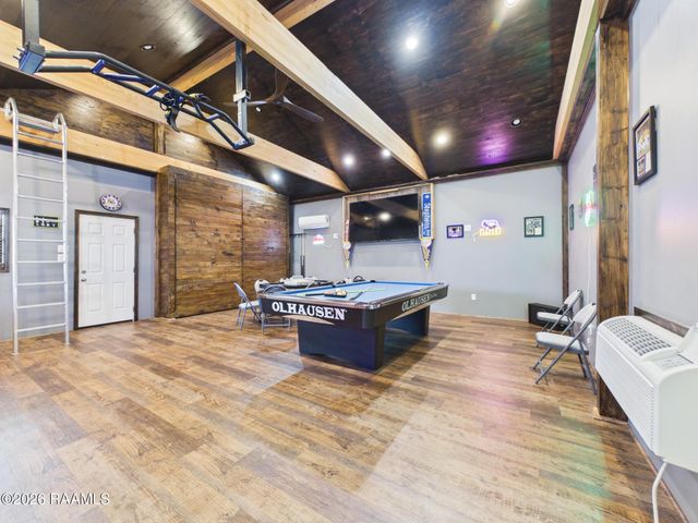 1001 Renella Simon Drive, Breaux Bridge, LA 70517