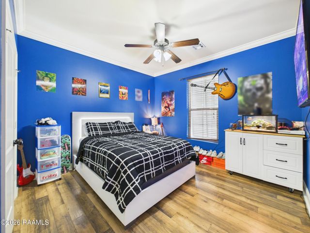 1001 Renella Simon Drive, Breaux Bridge, LA 70517