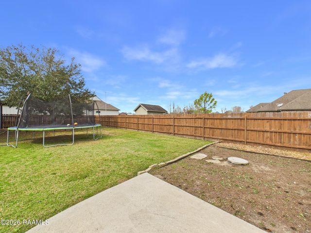 1001 Renella Simon Drive, Breaux Bridge, LA 70517