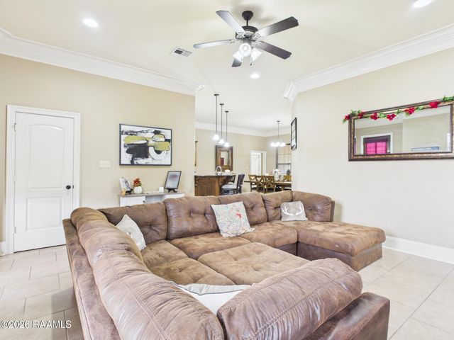 1001 Renella Simon Drive, Breaux Bridge, LA 70517