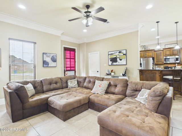 1001 Renella Simon Drive, Breaux Bridge, LA 70517