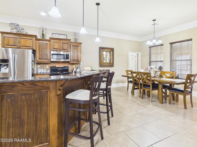 1001 Renella Simon Drive, Breaux Bridge, LA 70517